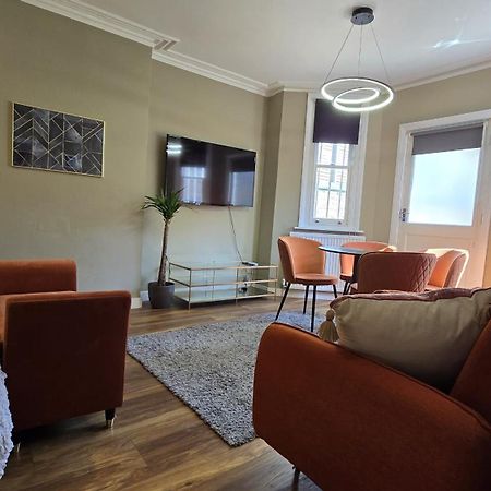 Spacious Studio For 4 Flat Near Regents Park N2 لندن المظهر الخارجي الصورة